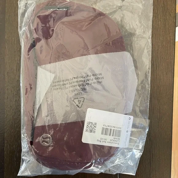 Everywhere Belt Bag RDMR - Picture 2 of 3